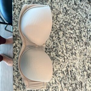 Excellent condition Wacoal strapless bra